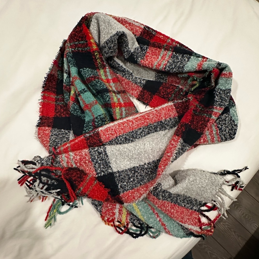 Aerie Oversized Bonfire Blanket Scarf